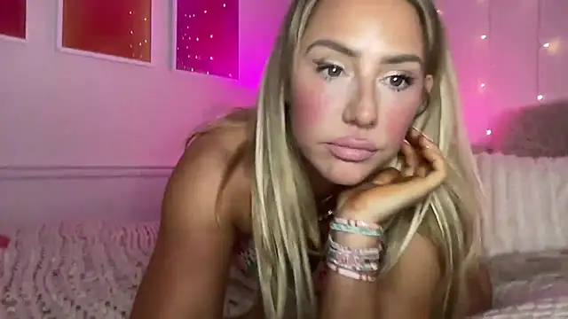 Fitnessbabe69 online show from February 17, 2026, 9:39 am