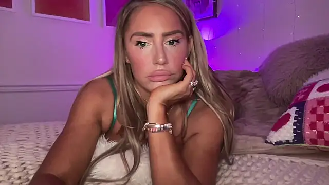 Fitnessbabe69 online show from March 27, 2026, 7:36 am