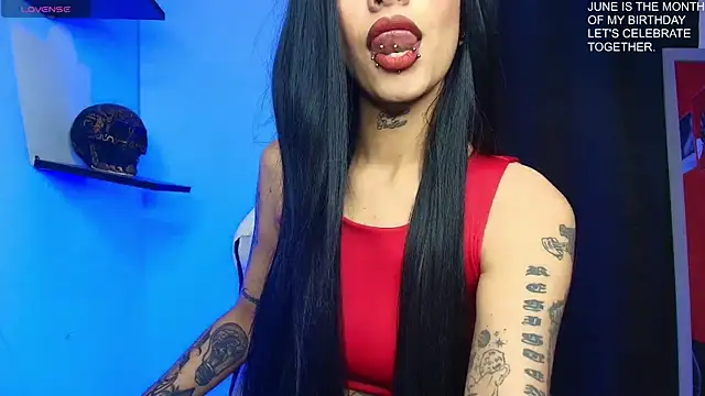 Snapshot of luci_fer_devil chatting on June 17, 2026, 12:57 am luci fer devil online show from June 17, 2026, 12:57 am
