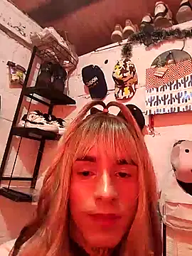 333kristal777 online show from January 16, 2025, 6:37 pm