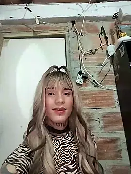 333kristal777 online show from February 22, 2025, 6:39 am