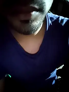 Snapshot of Kolkata___Boy chatting on December 6, 2024, 5:33 pm Kolkata   Boy online show from December 6, 2024, 5:33 pm