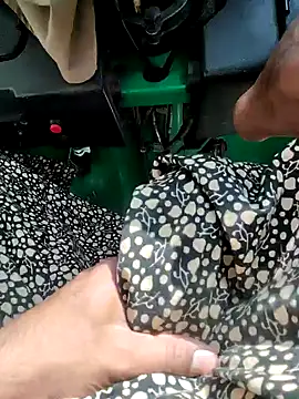 Snapshot of Kolkata___Boy chatting on December 29, 2024, 3:54 am Kolkata   Boy online show from December 29, 2024, 3:54 am